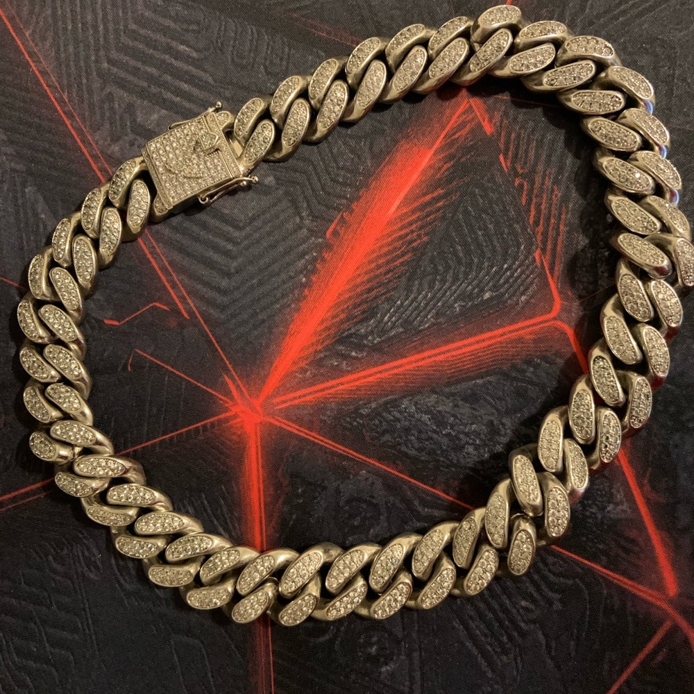 Diamond Cuban Link Choker (19mm) in White Gold